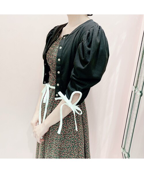 lilLilly(リルリリー)の「マルチリボンカーディガン(トップス・レディース・WHITE/PINK/RED/BLACK)」の14枚目の写真