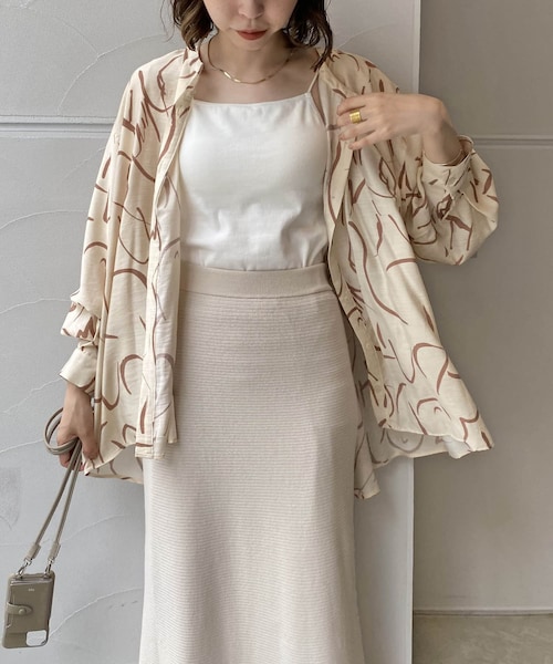 CAPRICIEUX LE'MAGE(カプリシューレマージュ)の「ライン柄フレアシャツ(シャツ/ブラウス・レディース・ベージュ/イエロー・F)」の1枚目の写真