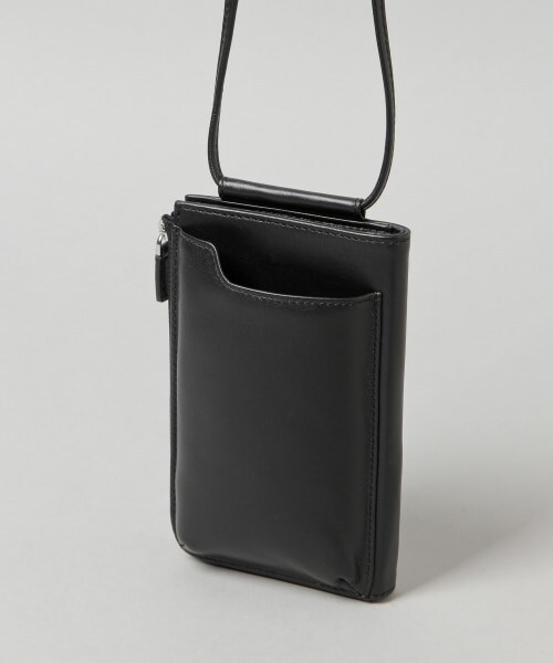 HARE（ハレ）の「レザーRINGスマホポーチ（バッグ・ブラック・FREE）」の2枚目の写真