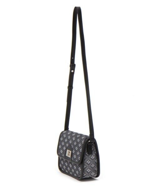 PAGEBOY（ページボーイ）の「モノグラムスクエアショルダー（バッグ・モノトーン系/キャラメル系・ONE SIZE）」の8枚目の写真