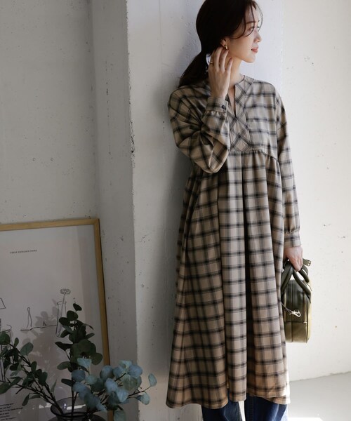 URBAN RESEARCH DOORS（アーバンリサーチドアーズ）の「チェックスキッパーワンピース（その他・レディース・BROWN/BEIGE・one）」の19枚目の写真