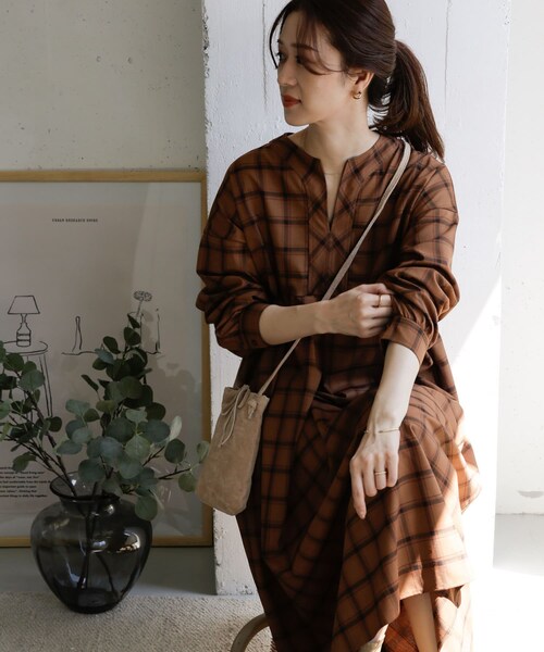 URBAN RESEARCH DOORS（アーバンリサーチドアーズ）の「チェックスキッパーワンピース（その他・レディース・BROWN/BEIGE・one）」の11枚目の写真