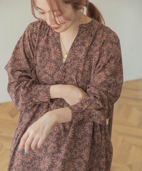 美品アーバンリサーチ花柄ラグランロングワンピースゆったりFREEくるみボタン 美品アーバンリサーチ花柄ラグランロングワンピースゆったりFREE