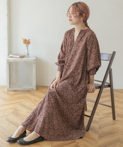 美品アーバンリサーチ花柄ラグランロングワンピースゆったりFREEくるみボタン 美品アーバンリサーチ花柄ラグランロングワンピースゆったりFREE
