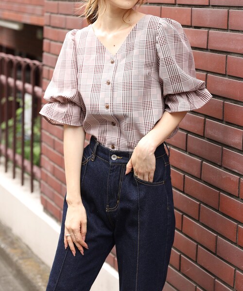 one after another NICE CLAUP（ワンアフターアナザーナイスクラップ）の「チェック柄キャンディースリーブブラウス（シャツ/ブラウス・レディース・その他1/その他2/その他3・0）」の2枚目の写真