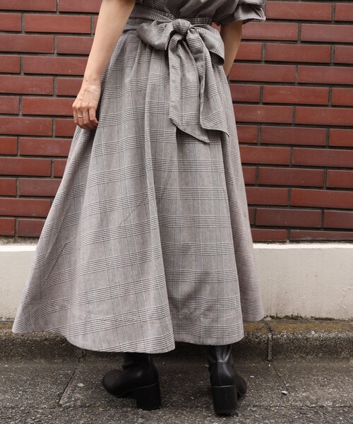 one after another NICE CLAUP(ワンアフターアナザーナイスクラップ)の「チェック柄美シルエットリボンスカート(スカート・レディース・その他1/その他2/その他3・0)」の1枚目の写真