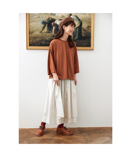 Sunny clouds（サニークラウズ）の「サニークラウズ 半端袖Tシャツ〈レディース〉レンガ（レディースファッション > トップス > Tシャツ・カットソー・レディース・ブラウン・（身幅70/総丈63cm）/（身幅63/総丈61cm）/（身幅66/総丈61cm）/（身幅63/総丈64cm）/（身幅60/総丈61cm）/（身幅60/総丈58cm）/（身幅60/総丈64cm））」の4枚目の写真