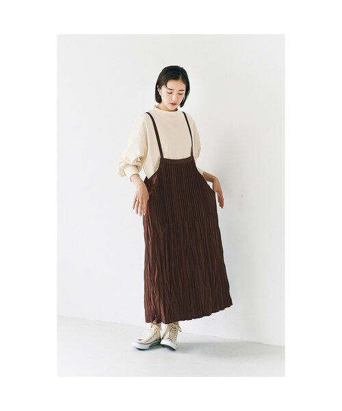 avecmoi（アヴェクモワ）の「アヴェクモワ ランダムプリーツキャミワンピース〈茶〉（レディースファッション > ワンピース・チュニック > ワンピース・レディース・ブラウン・（身幅51/総丈96cm）/（身幅54/総丈96cm）/（身幅48/総丈96cm）/（身幅45/総丈96cm））」の5枚目の写真