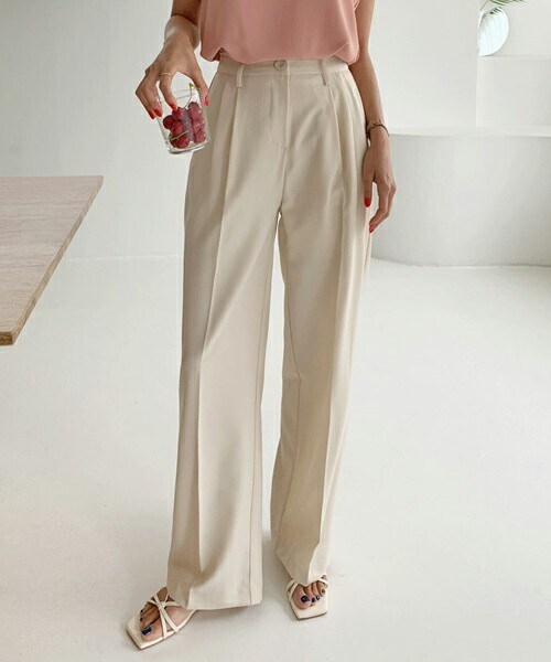 DHOLIC STYLE（ディーホリックスタイル）の「[ontheriver] ウエストタックスラックスパンツ（スラックス・レディース・ブラック/ベージュ/ブラウン/ブルー・S/M/L/XL）」の3枚目の写真