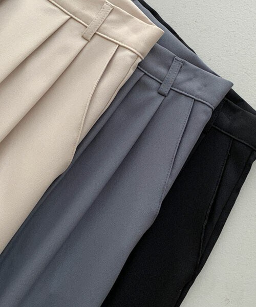 DHOLIC STYLE（ディーホリックスタイル）の「[semopan] センタープレスロングワイドスラックスパンツ（スラックス・レディース・ベージュ/グレー/ブラック・S/M/L）」の3枚目の写真