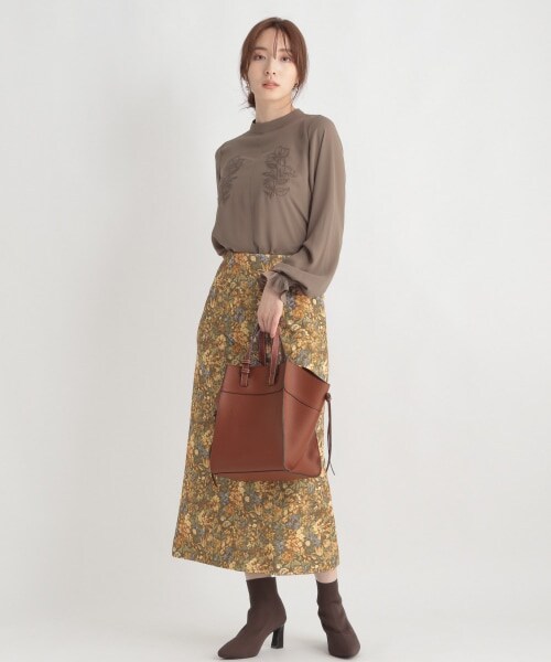 Andemiu(アンデミュウ)の「フラワーシシュウブラウス(トップス・レディース・オフホワイト11/ピンク20/モカ59・F)」の14枚目の写真
