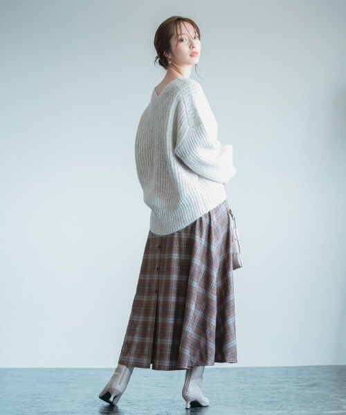 Andemiu（アンデミュウ）の「カタアゼニット（トップス・レディース・ブラウン50/アイボリー52/ブルー80・F）」の10枚目の写真