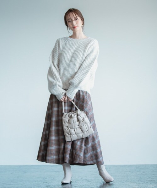 Andemiu（アンデミュウ）の「カタアゼニット（トップス・レディース・ブラウン50/アイボリー52/ブルー80・F）」の9枚目の写真