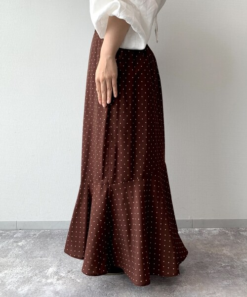 studio CLIP（スタディオクリップ）の「ドットマーメイドスカート（スカート・ブラック/ブラウン・F）」の5枚目の写真