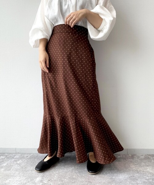studio CLIP（スタディオクリップ）の「ドットマーメイドスカート（スカート・ブラック/ブラウン・F）」の2枚目の写真