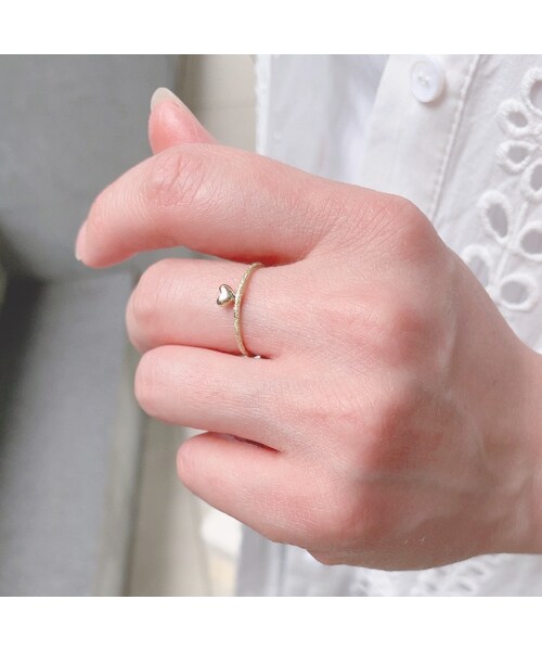 les desseins de DIEU（レデッサンドゥデュー）の「レデッサンドゥデュー 988 パフ ハート ラメ リング ピンキーリング（リング・レディース・ゴールド・マイナス5号から13号）」の3枚目の写真