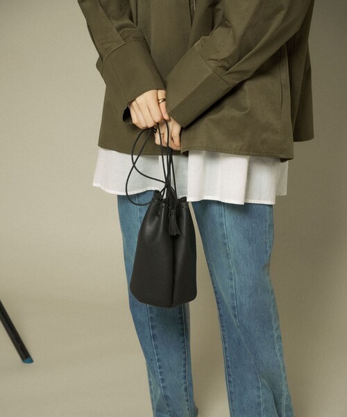 KBF(ケイビーエフ)の「カガリステッチ巾着BAG(その他・レディース・BLACK/BEIGE/KHAKI・one)」の4枚目の写真