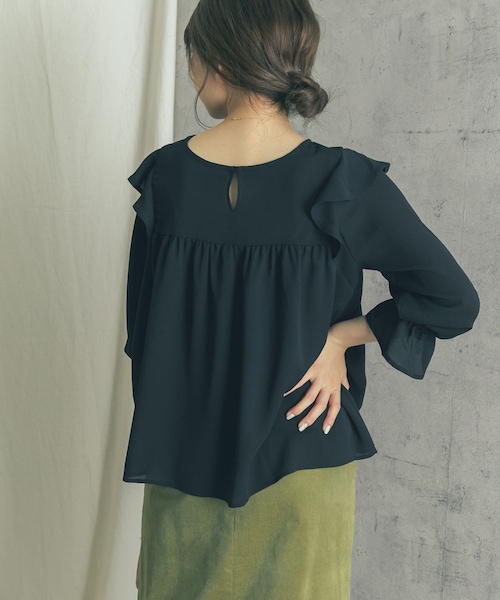 URBAN RESEARCH ROSSO WOMEN（アーバンリサーチ　ロッソ）の「【WEB限定】シアー楊柳ラッフルブラウス（その他・レディース・PINK/BLUE GRAY/BLACK・FREE）」の15枚目の写真