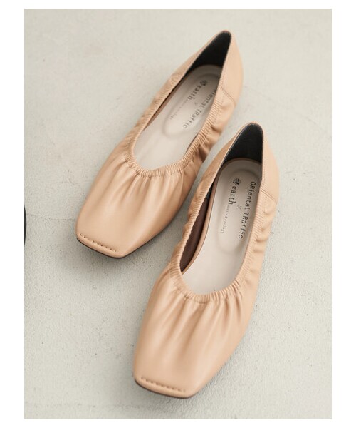 earth music&ecology(アースミュージックアンドエコロジー)の「ORiental TRaffic ギャザーパンプス(シューズ・ブラック/ベージュ/ミント・S/M/L)」の15枚目の写真