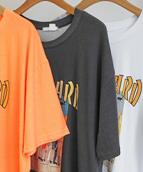 DHOLIC STYLE（ディーホリックスタイル）の「[mayblue] SURFBOARDプリントTシャツ（Tシャツ/カットソー・レディース・ホワイト/オレンジ/イエロー/グレー・FREE）」の2枚目の写真