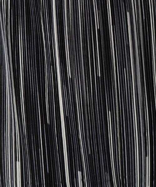 LOWRYS FARM（ローリーズファーム）の「ｓｅｌｆｃｕｔシャイニー柄パンツ（パンツ・アイボリー/チャコール/ブラウン・F）」の13枚目の写真