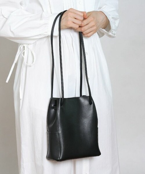 Crisp yours（クリスプユアーズ）の「ポーチセットスクエアバッグ[y3k200b]（ハンドバッグ・レディース・ベージュ/ブラック/ブラウン・FREE）」の2枚目の写真