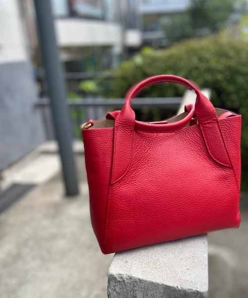 PiENNE レザートートバッグ 新品未使用タグ付 ☆PiENNE ☆ レザー 