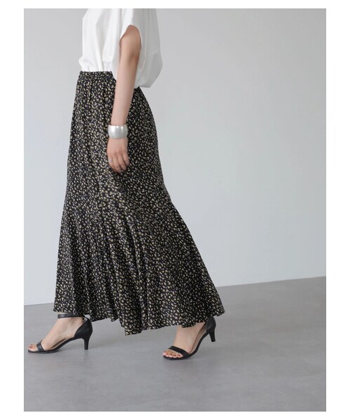 AMERICAN HOLIC（アメリカンホリック）の「ジグザグ切り替えティアードスカート2（スカート・フラワー・M/L）」の3枚目の写真