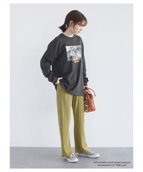 Green　Parks（グリーンパークス）の「・SUGAR SPOON サテンプリーツパンツ（パンツ・チャコールグレー/ブラック/モカ/グリーン・F）」の2枚目の写真