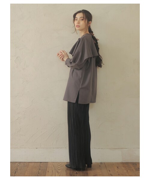 Green　Parks（グリーンパークス）の「・SUGAR SPOON サテンプリーツパンツ（パンツ・チャコールグレー/ブラック/モカ/グリーン・F）」の18枚目の写真
