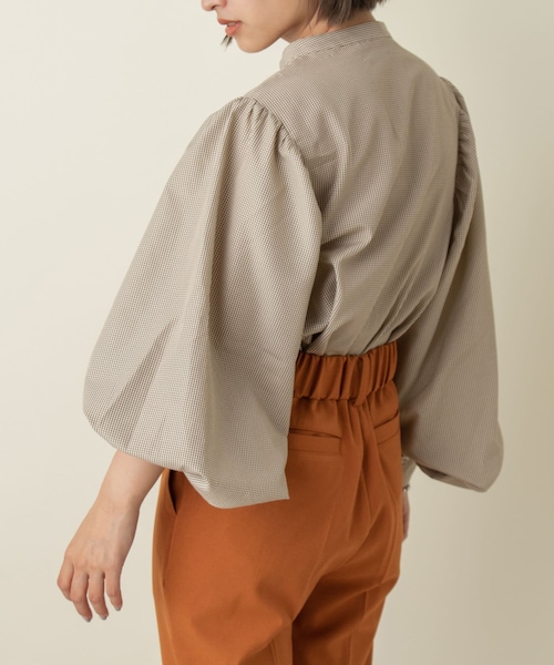 Kastane（カスタネ）の「グラフチェックボリューム袖ブラウス（シャツ/ブラウス・レディース・アイボリー/グリーン/ブラウン/イエロー・F）」の2枚目の写真