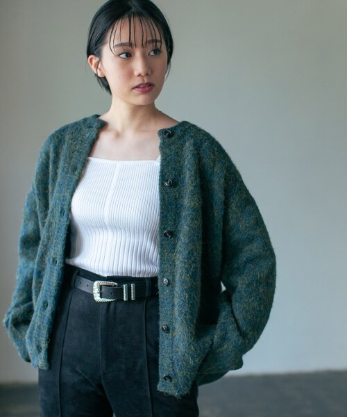 PAGEBOY（ページボーイ）の「【WEB先行予約】シャギークルーカーディガン（トップス・レディース・グレージュ/モーブワイン/ブラウン/ディープグリーン/【WEB限定カラー】ブルー・F）」の20枚目の写真