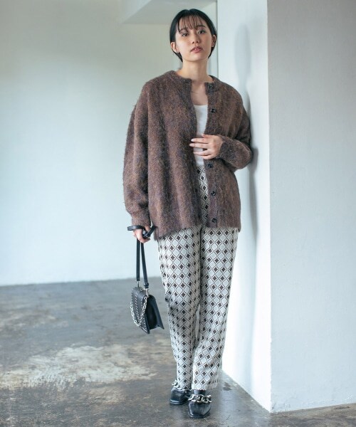 PAGEBOY（ページボーイ）の「【WEB先行予約】シャギークルーカーディガン（トップス・レディース・グレージュ/モーブワイン/ブラウン/ディープグリーン/【WEB限定カラー】ブルー・F）」の15枚目の写真