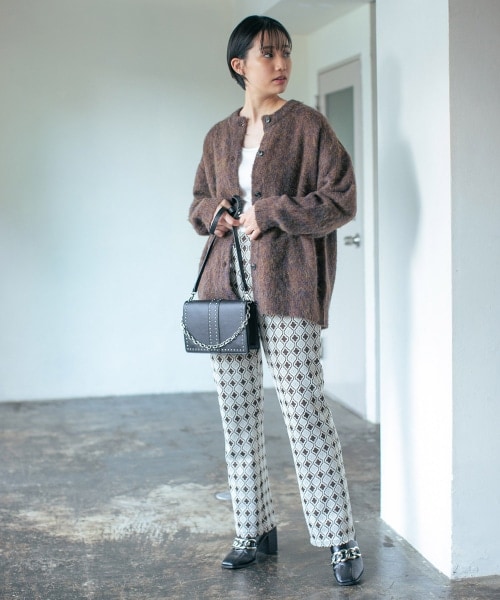 PAGEBOY（ページボーイ）の「【WEB先行予約】シャギークルーカーディガン（トップス・レディース・グレージュ/モーブワイン/ブラウン/ディープグリーン/【WEB限定カラー】ブルー・F）」の14枚目の写真