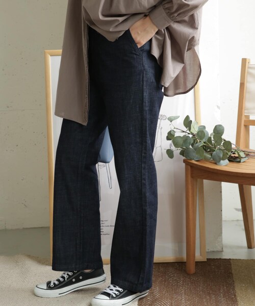 URBAN RESEARCH DOORS(アーバンリサーチドアーズ)の「デニムワイドパンツ(その他・レディース・INDIGO/ONE WASH・36/38/40)」の3枚目の写真