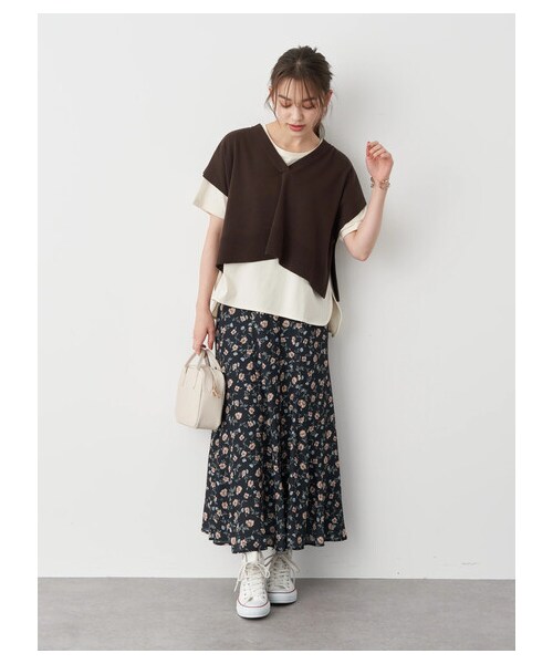 earth music&ecology（アースミュージックアンドエコロジー）の「MildlyロゴTシャツ（トップス・オフホワイト/チャコールグレー/ライトベージュ/ライトパープル・F）」の8枚目の写真