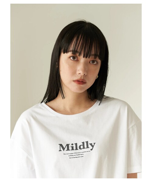 earth music&ecology（アースミュージックアンドエコロジー）の「MildlyロゴTシャツ（トップス・オフホワイト/チャコールグレー/ライトベージュ/ライトパープル・F）」の16枚目の写真
