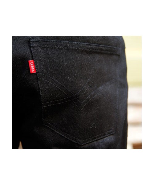 LEATA(リータ)の「LEATA COATING DENIM STRAIGHT PANTS BLACK(その他・メンズ・기타・M/L/XL)」の3枚目の写真