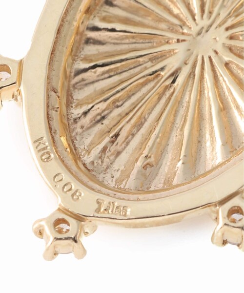 Lilas(リラ)の「オーバルモチーフ*8ピースダイヤチャーム K10(腕時計・ゴールド/(090)/フリー/残り1点)」の5枚目の写真