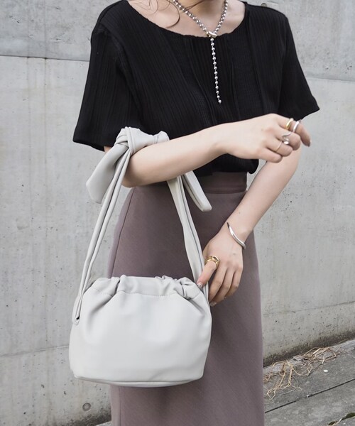 LAULEN（ローレン）の「Handle tie bag（ハンドバッグ・レディース・ブラック/ライトグレー・FREE）」の2枚目の写真