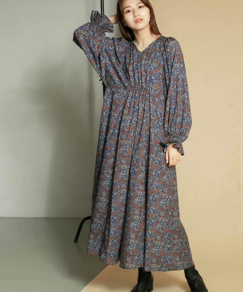 【WEB/一部店舗限定】ペイズリーボリュームスリーブワンピース