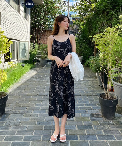 imvely（-）の「【IMVELY】 ドローイングフラワービスチェロングワンピース（ワンピース・レディース・화이트・FREE0(ミニブリー/XS~M), FREE1(一般ブリー/XS~M)）」の2枚目の写真