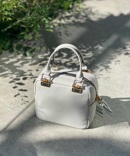 RIVE DROITE（リヴドロワ）の「【クラシカルムード漂うデザイン】バンブースクエアミニボストン（トートバッグ・レディース・エクリュ/トープ・F）」の2枚目の写真