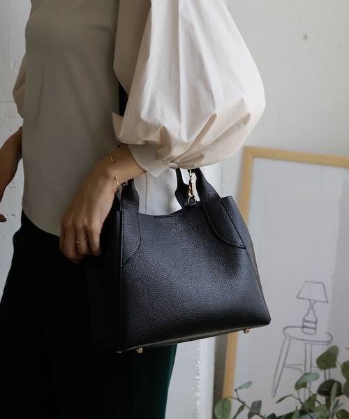 MARCO BIANCHINI（マルコビアンチーニ）の「【WEB限定】MARCO BIANCHINI 2way ショルダーバッグ S（その他・レディース・ORANGE/BLACK/GREIGE・FREE）」の2枚目の写真