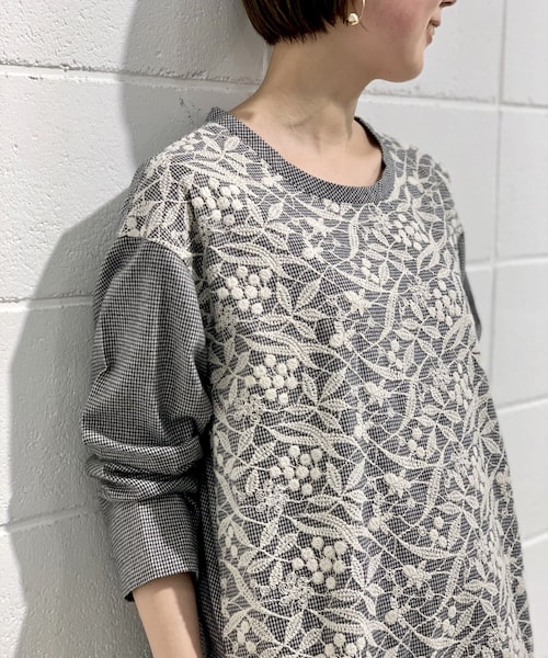 BEARDSLEY（ビアズリー）の「《予約》フロント刺繍ワンピース