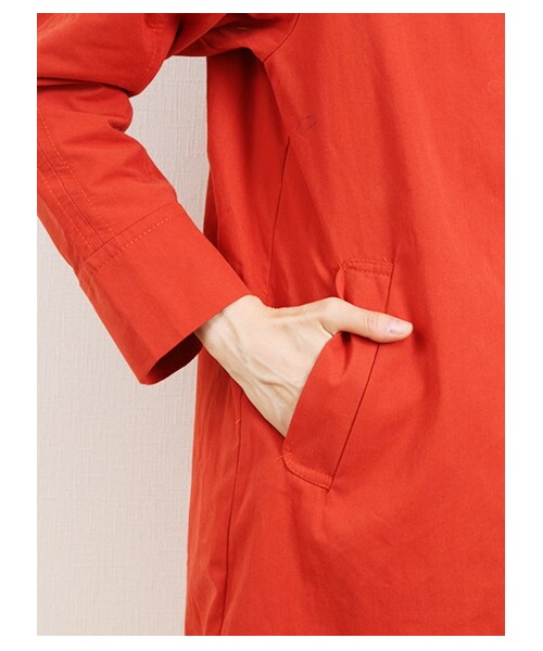 earth music&ecology（アースミュージックアンドエコロジー）の「ライナーツキピーチコート（コート　・レディース・ベージュ/オレンジ/ロイヤルブルー/ネイビー・L）」の5枚目の写真