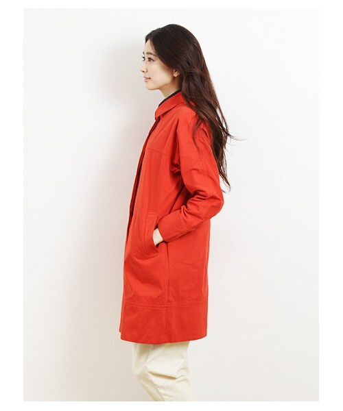 earth music&ecology（アースミュージックアンドエコロジー）の「ライナーツキピーチコート（コート　・レディース・ベージュ/オレンジ/ロイヤルブルー/ネイビー・L）」の2枚目の写真