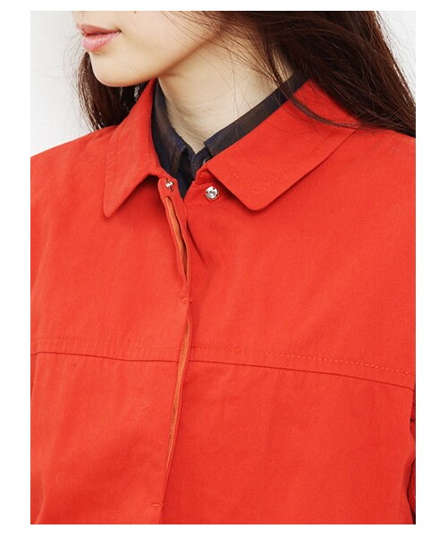 earth music&ecology（アースミュージックアンドエコロジー）の「ライナーツキピーチコート（コート　・レディース・ベージュ/オレンジ/ロイヤルブルー/ネイビー・L）」の4枚目の写真