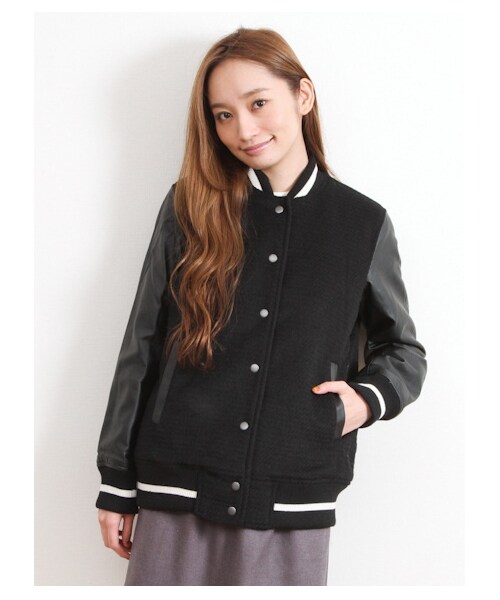 E hyphen world gallery（イーハイフンワールドギャラリー）の「・変わり織切替スタジャン（ブルゾン　・レディース・オフホワイト/ブラック/ネイビー・F）」の4枚目の写真