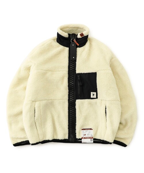 Wide back boa blouson